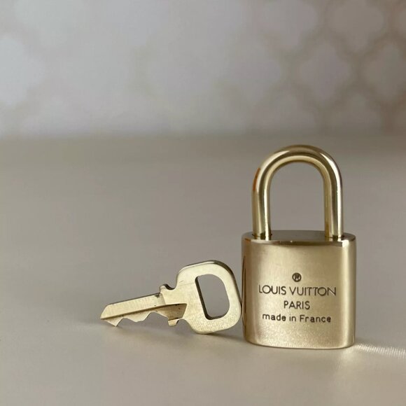 Louis Vuitton Lock - Picture 2 of 2